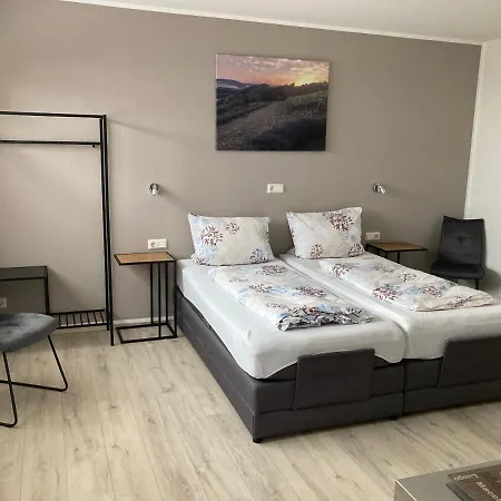 Boardinghouse Alte Bank Hotel 3*